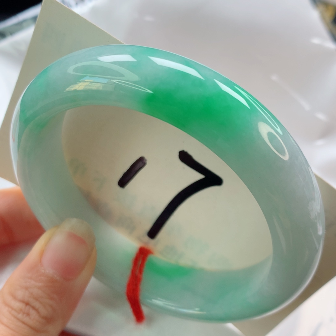 未镶嵌手镯翡翠正阳绿轮胎