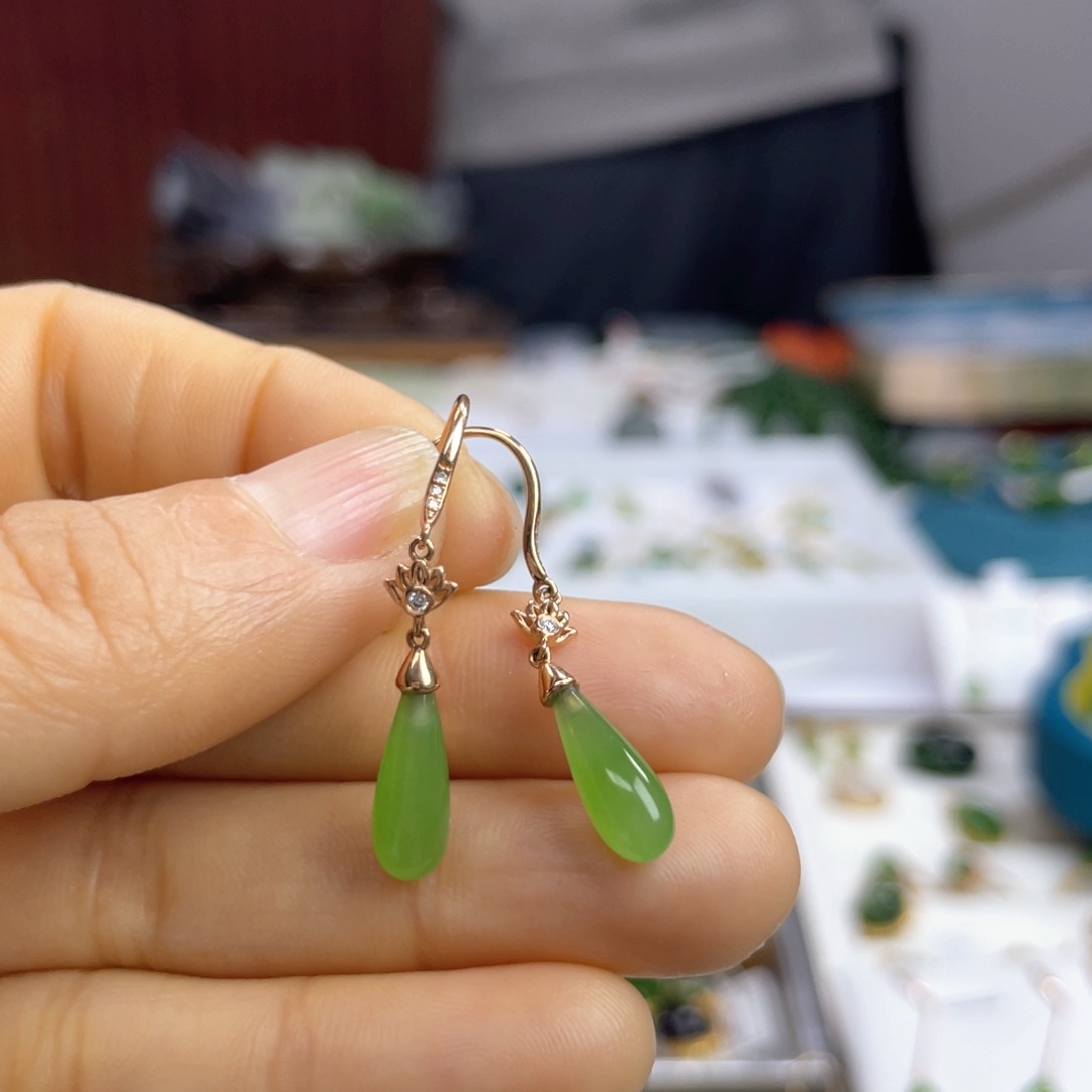 和田玉耳饰18K金镶嵌