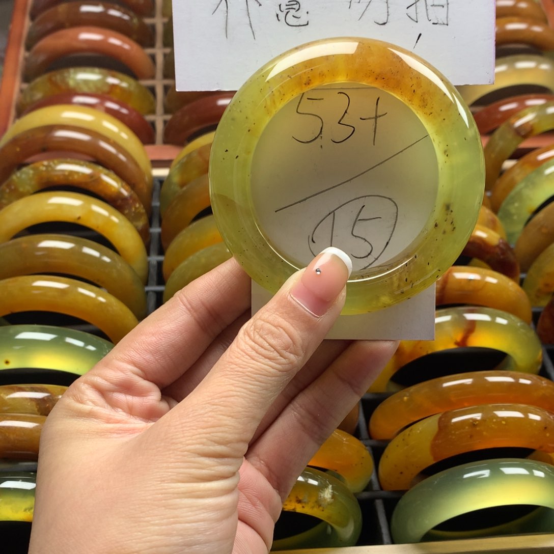 蛇纹石玉手镯合金