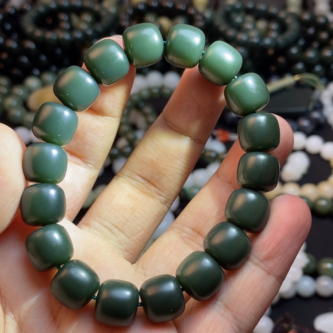 和田玉手串未镶嵌