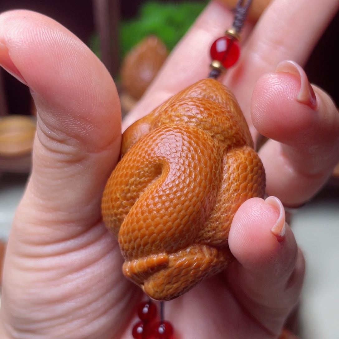 吊坠橄榄核香*蛇指环