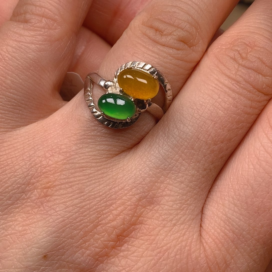 翡翠耳饰未镶嵌翡翠蛋面