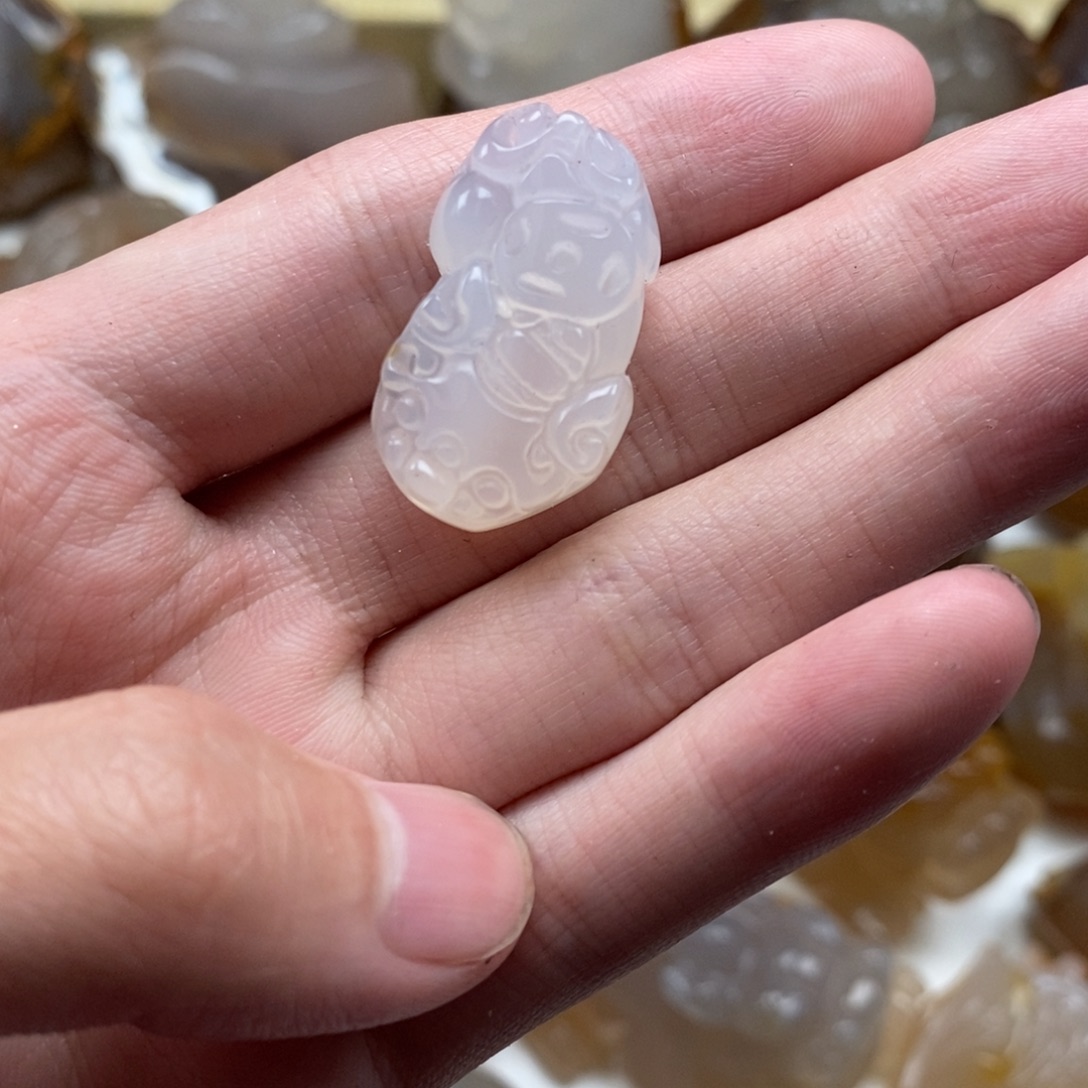 玛瑙/玉髓未镶嵌颈饰