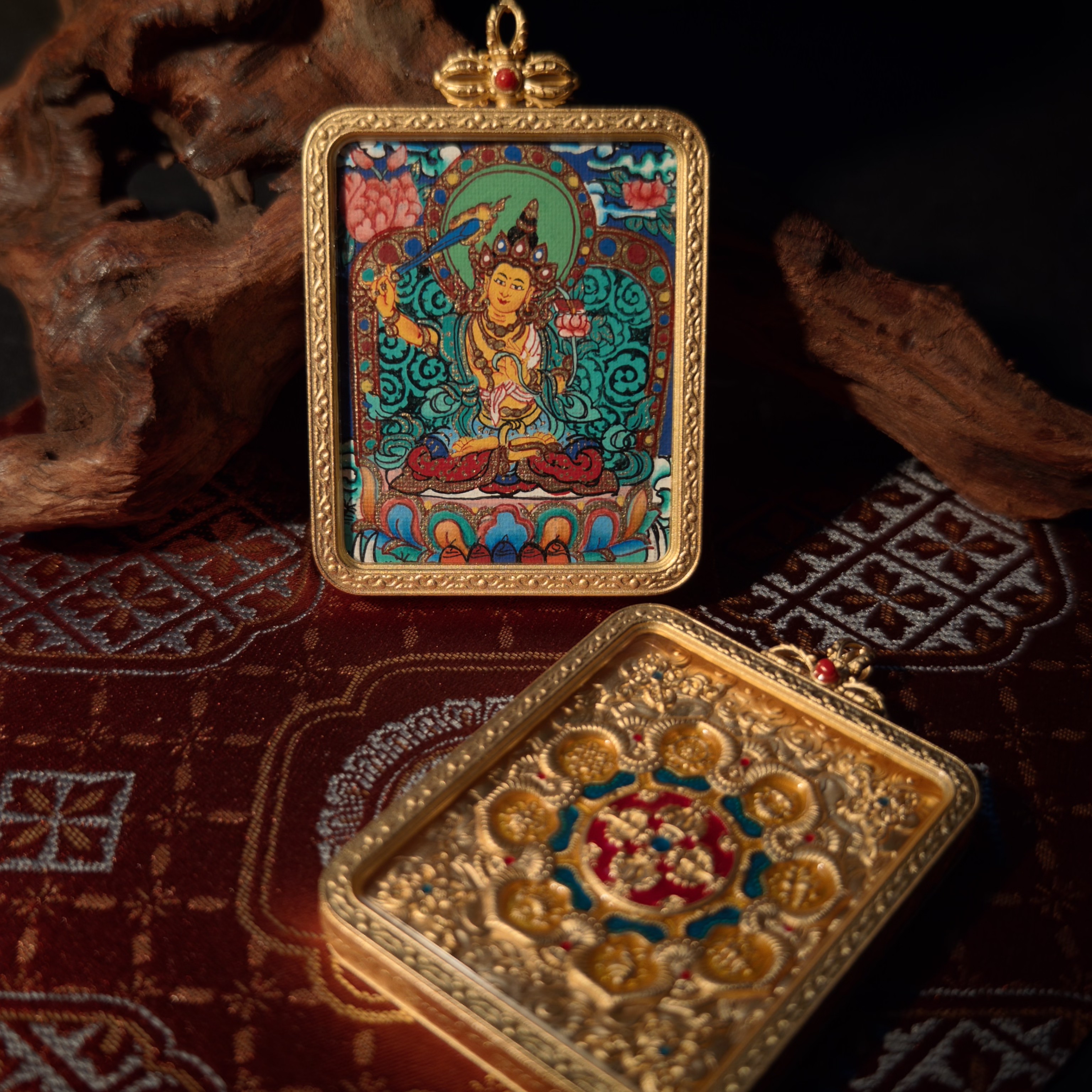 铜合金吊坠 纯手生肖唐卡项链铜外壳唐卡吊坠手工