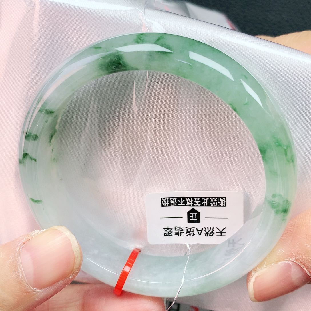翡翠未镶嵌手镯53圈