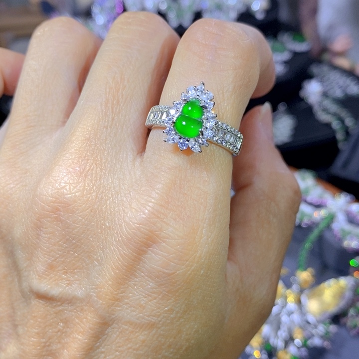 翡翠戒指银S925镶嵌天然翡翠