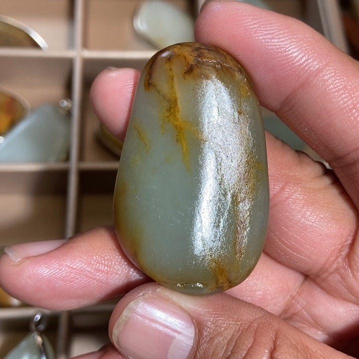 和田玉挂件未镶嵌郑