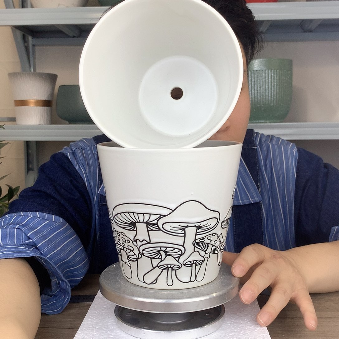 红陶微瑕/蘑菇图案花盆15x14两个花盆