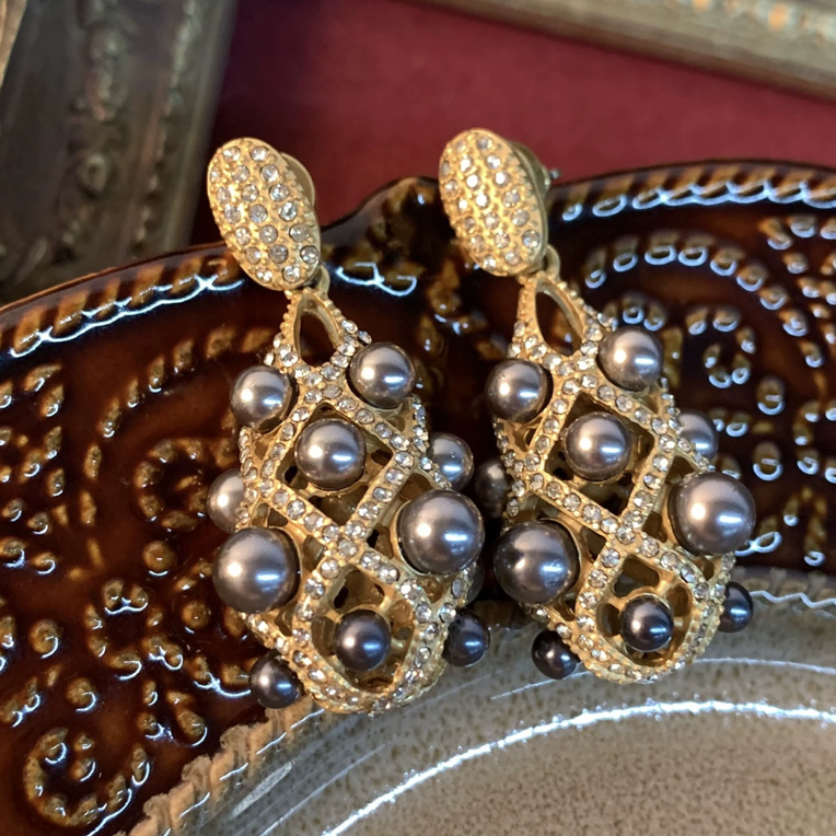 铜合金仿珍珠耳饰 复古耳环宫廷风镂空人造珍珠优雅高级中古耳环