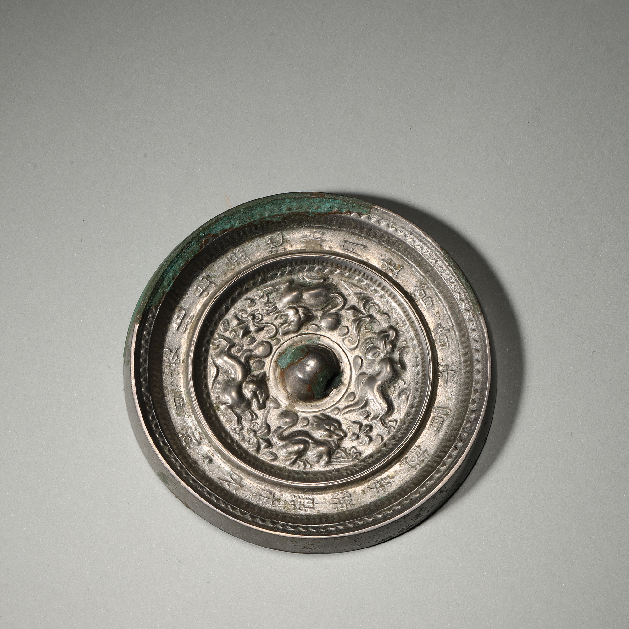 Lot13明代 铜诗文奔兽纹镜