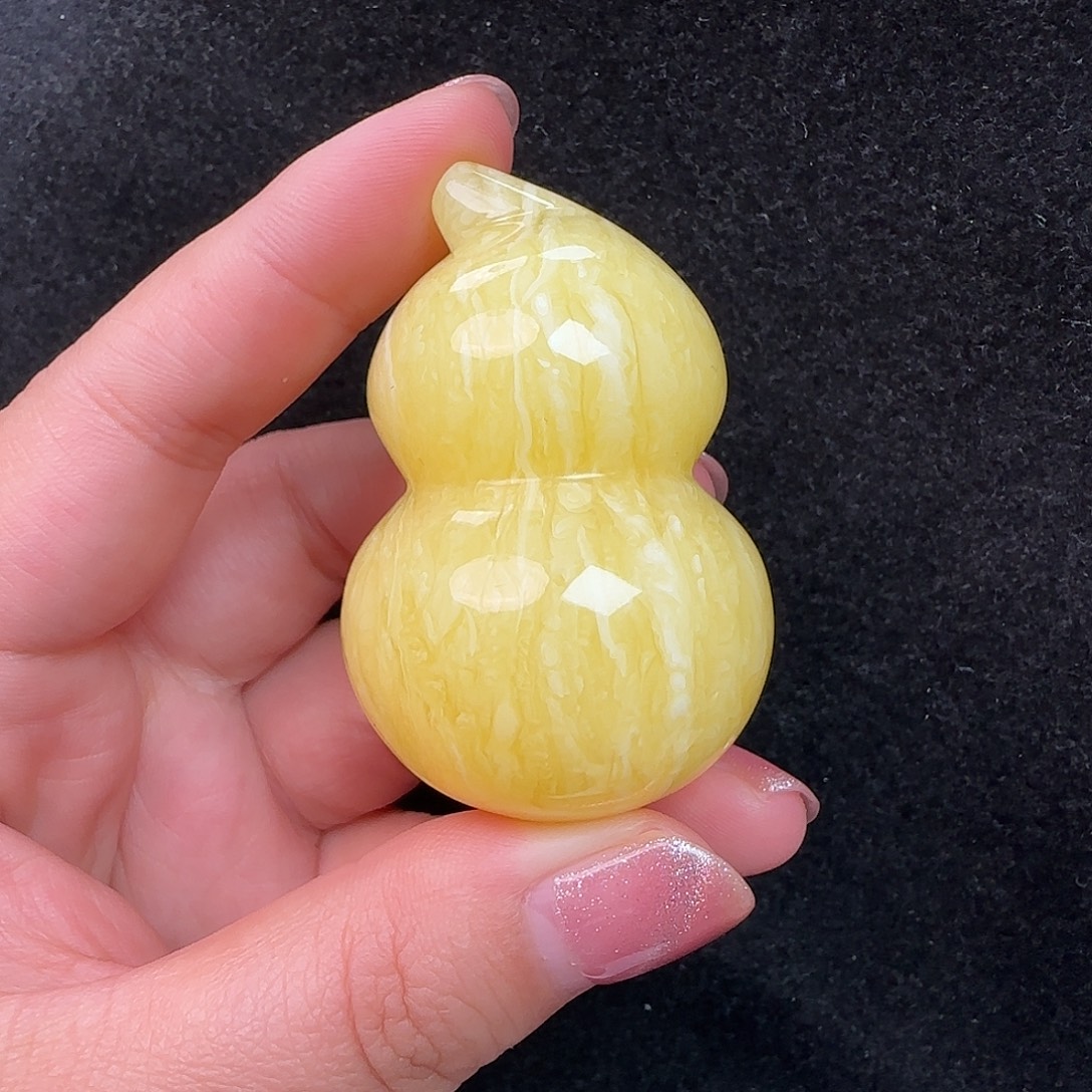 蜜蜡未镶嵌珠宝奇石