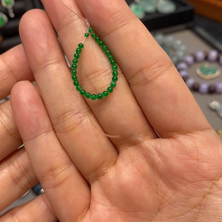 颈饰未镶嵌翡翠冰绿小米珠2.1mm