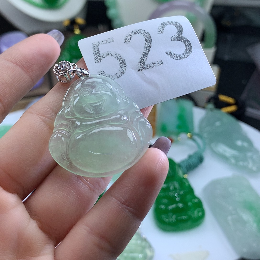 翡翠未镶嵌吊坠(赠链)