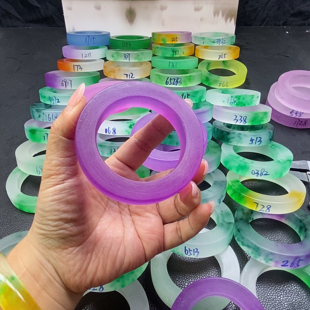 欧***玉时尚百搭独龙翠手镯