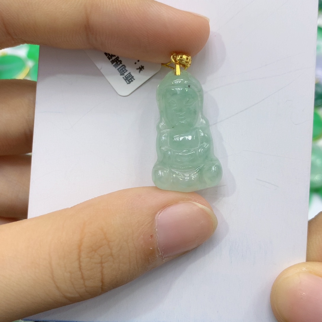 颈饰18K金镶嵌翡翠