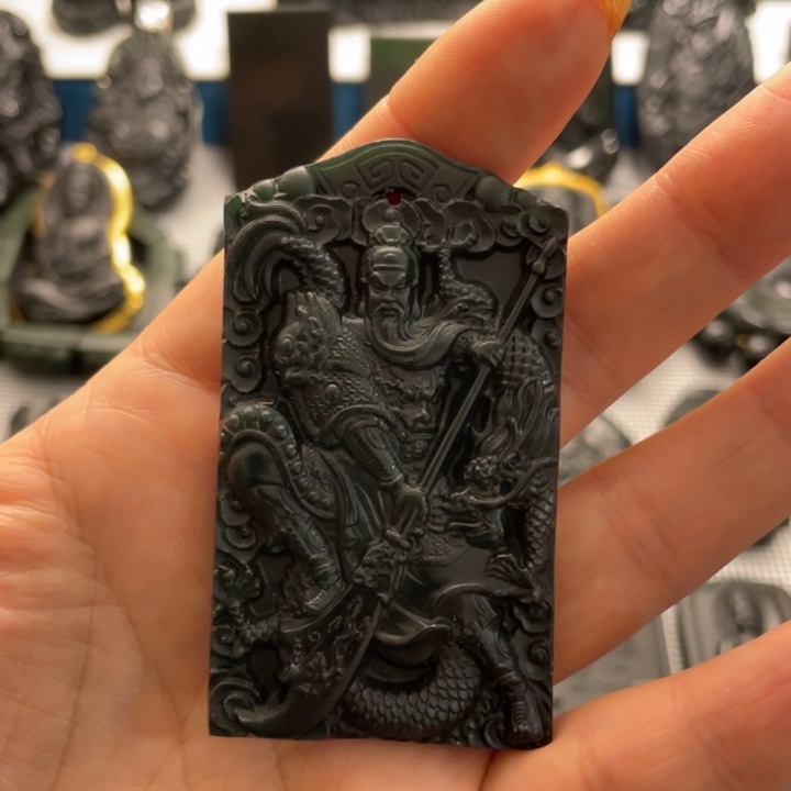 蛇纹石玉吊坠未镶嵌叮*猫