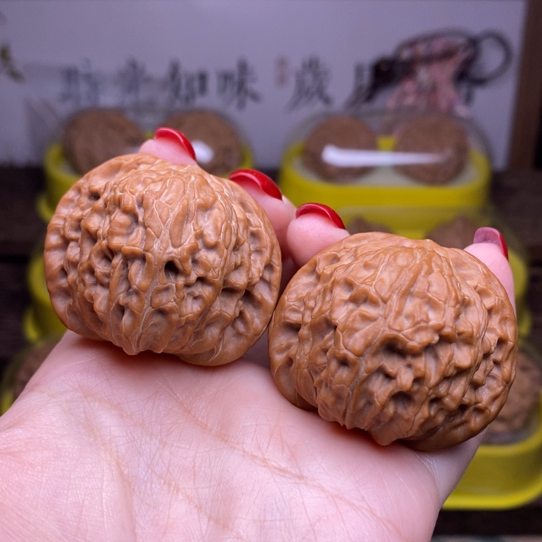 文玩核桃把件全品40.5尺山地磨盘红皮