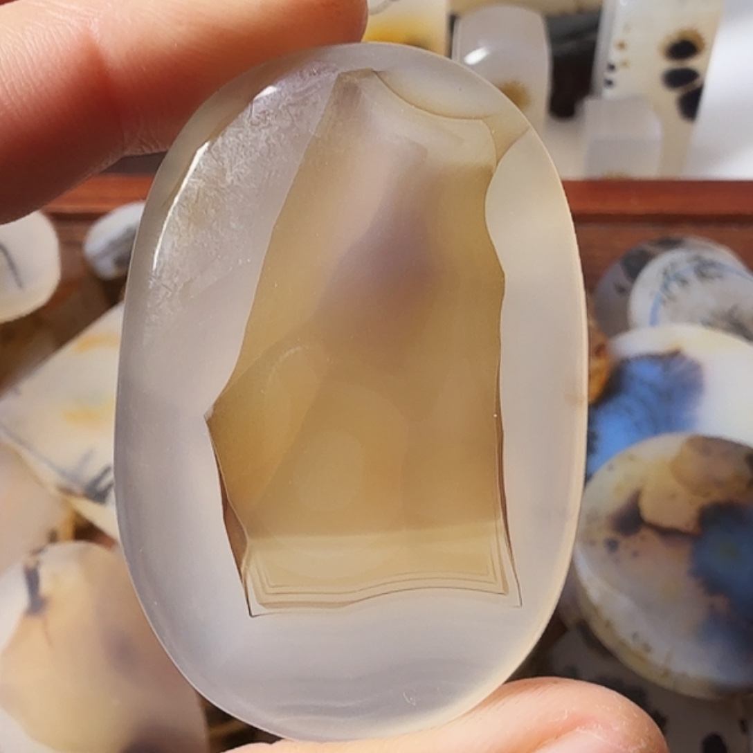 玛瑙/玉髓未镶嵌珠宝半成品