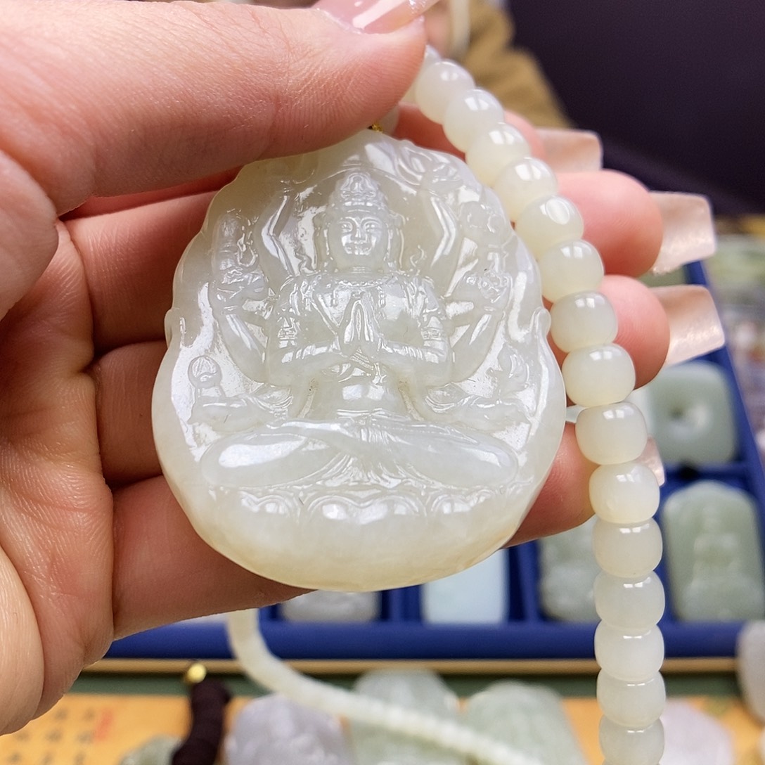 和田玉颈饰未镶嵌小*饭