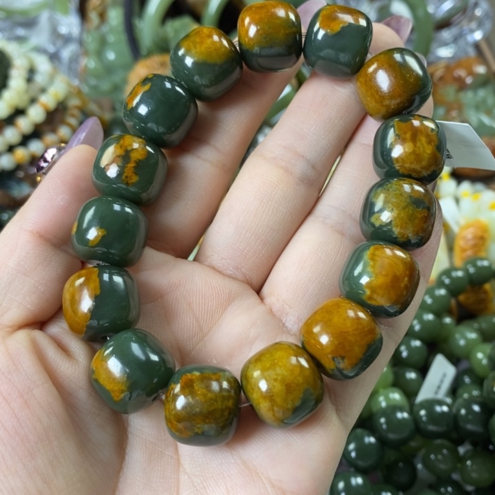 透闪石质玉手串未镶嵌执****9