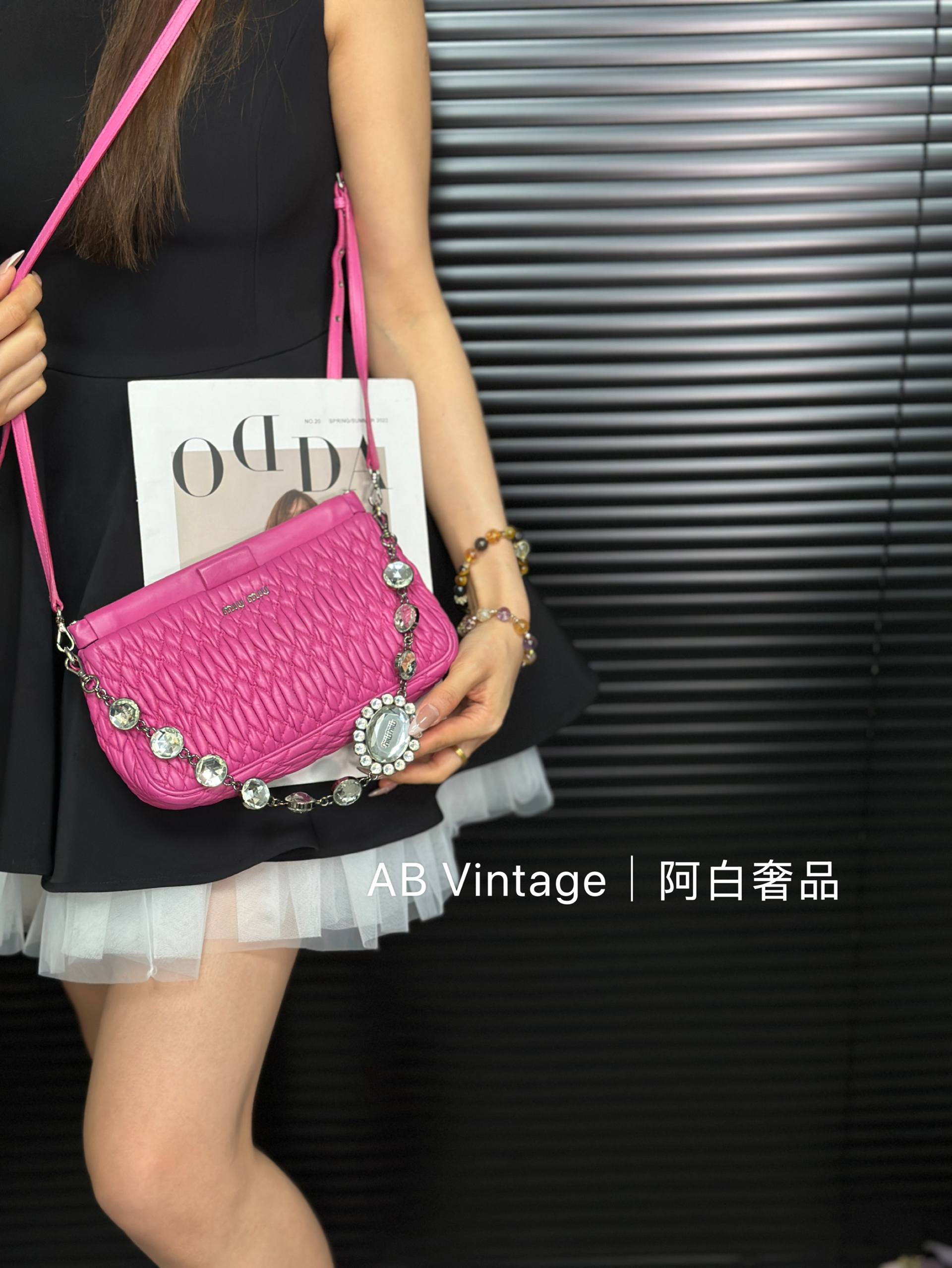 95新 MIU MIU/缪缪 阿白奢品/ 缪缪 梅粉褶皱斜挎包