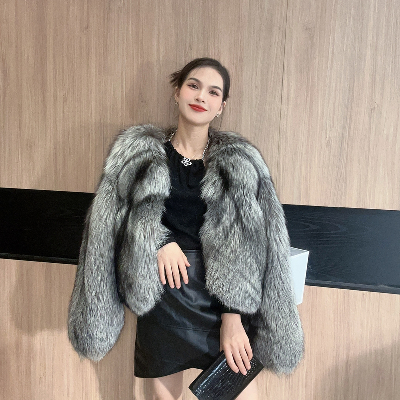 2025新款稀有银狐本色狐狸毛整皮外套皮草女短款大牌时尚