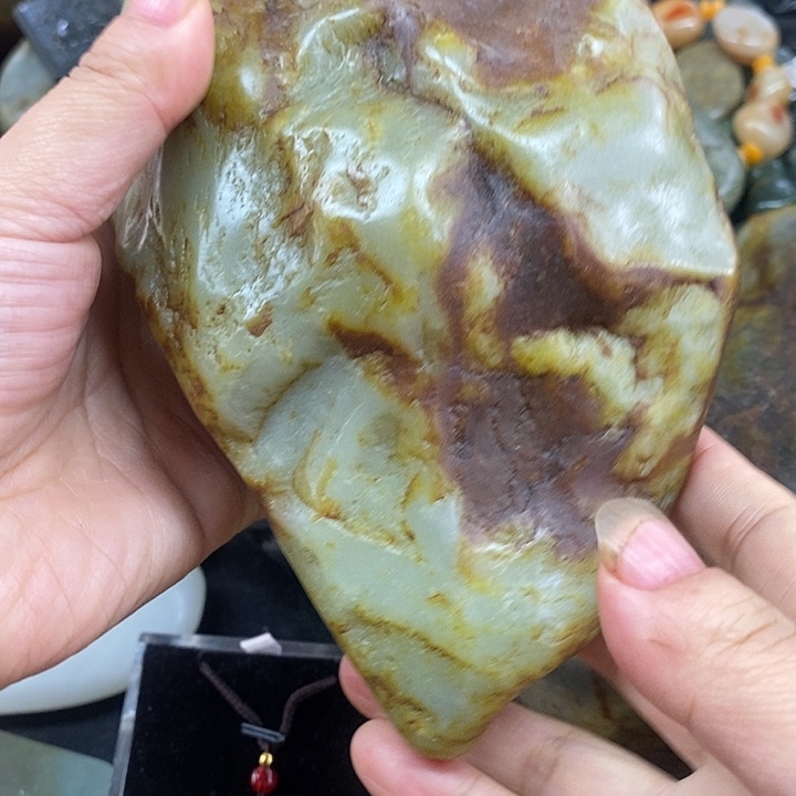 人***可和田玉（糖玉）未镶嵌挂件