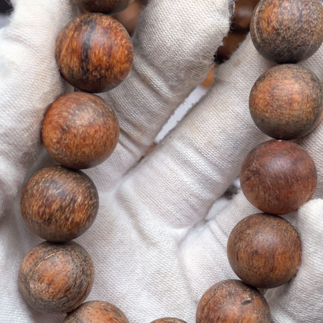 贡木好****⁰定制产品1.5元圆珠