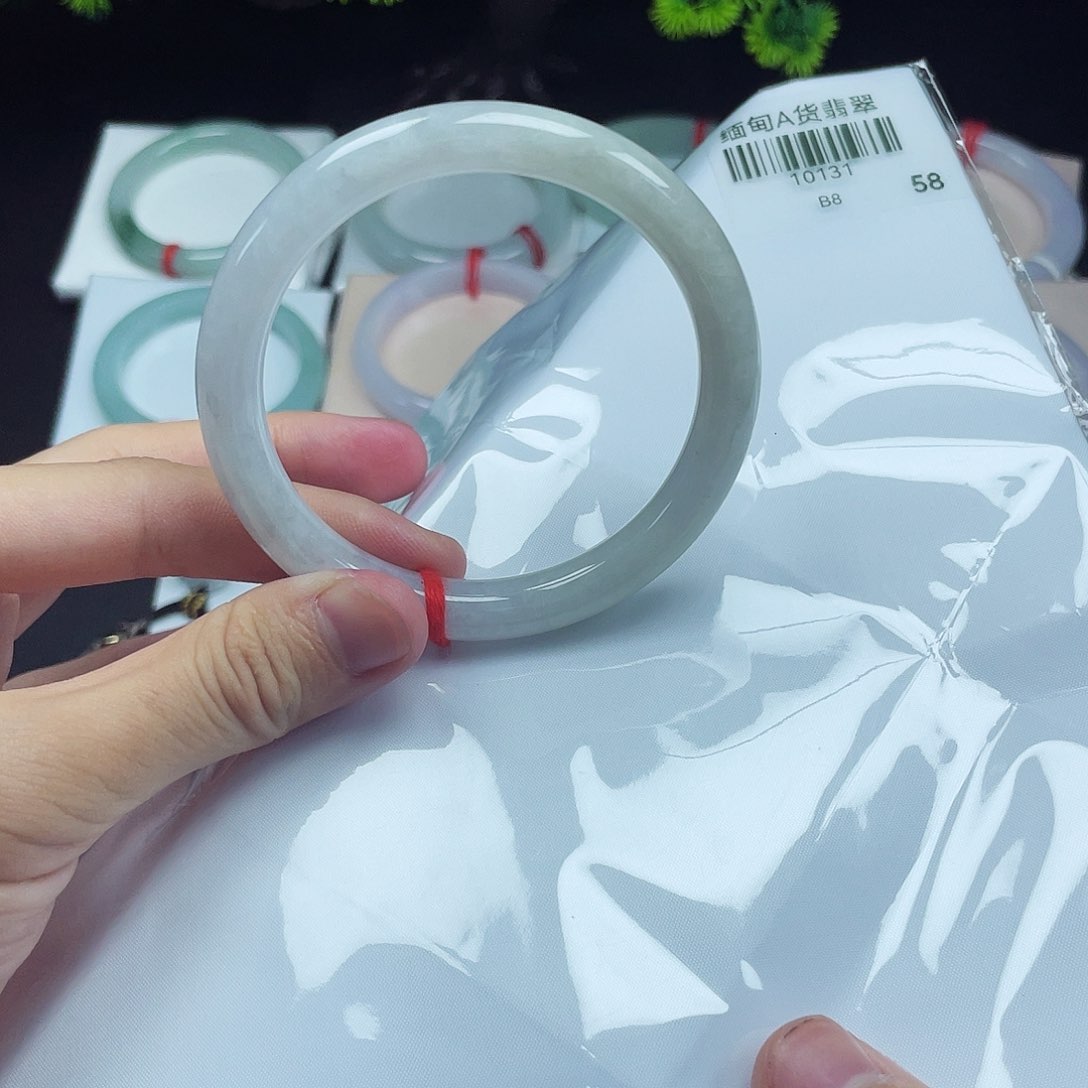 未镶嵌手镯翡翠天然翡翠手镯