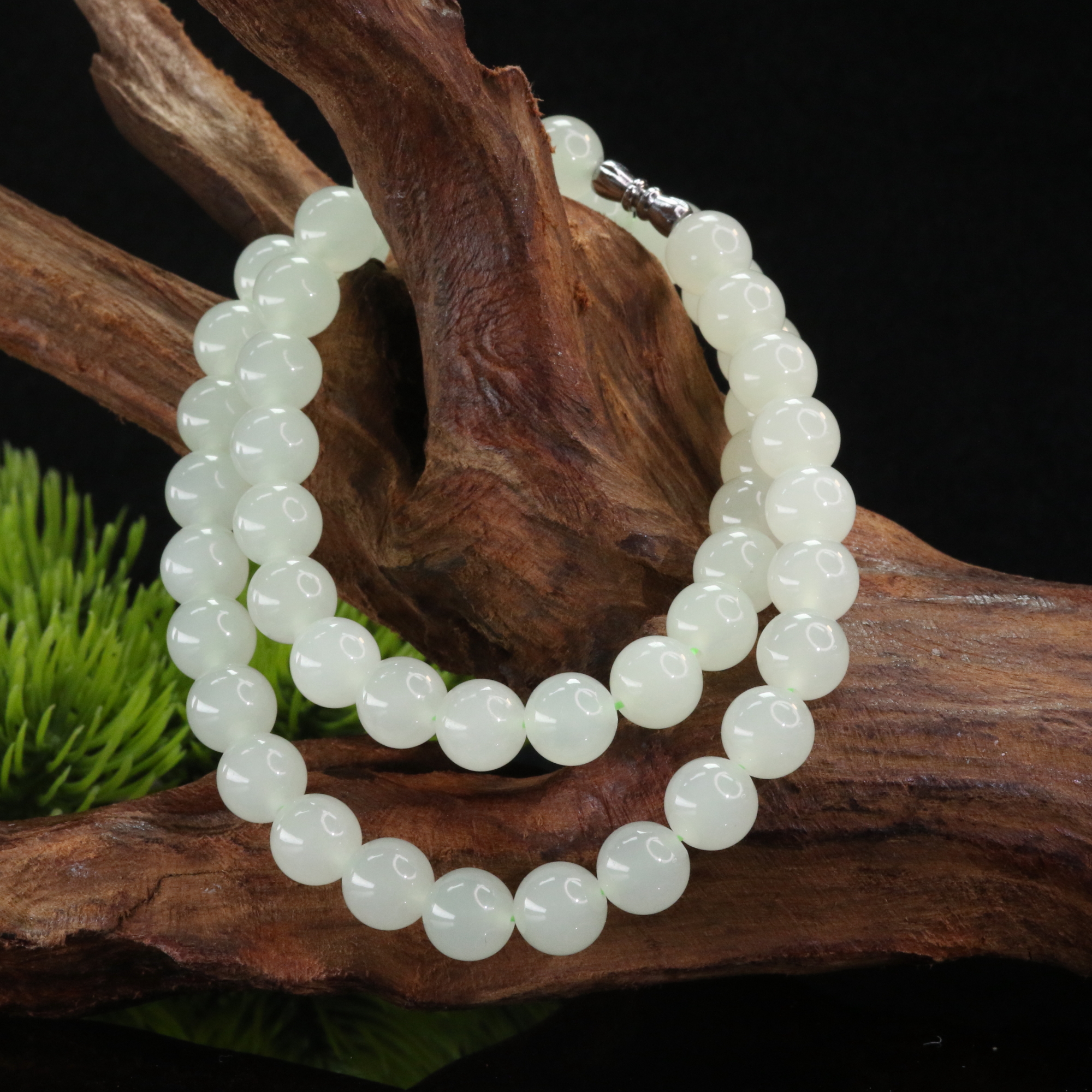 28和田玉冰晴水项链/500405北京中保拍卖