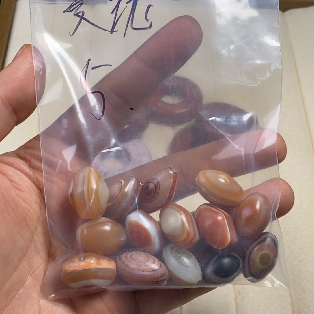 菱***集玛瑙/玉髓未镶嵌颈饰