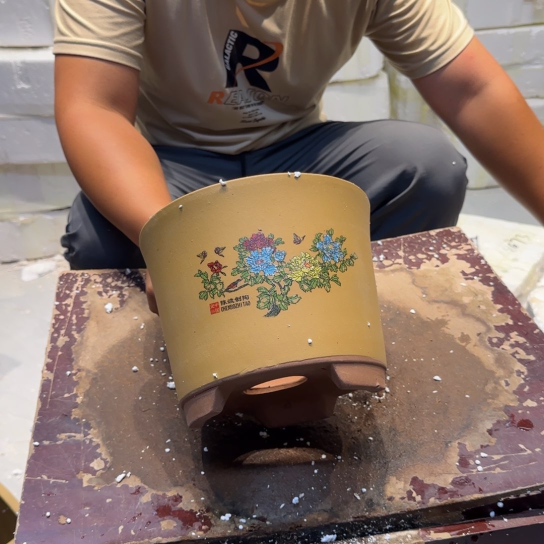 紫砂花盆瑕疵和瑕疵