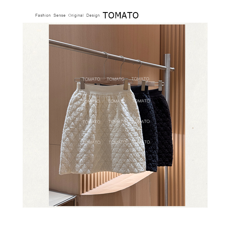 TomaTo-冬季新款菱格高松紧腰时尚宽松显瘦半身裙 C25Q66102