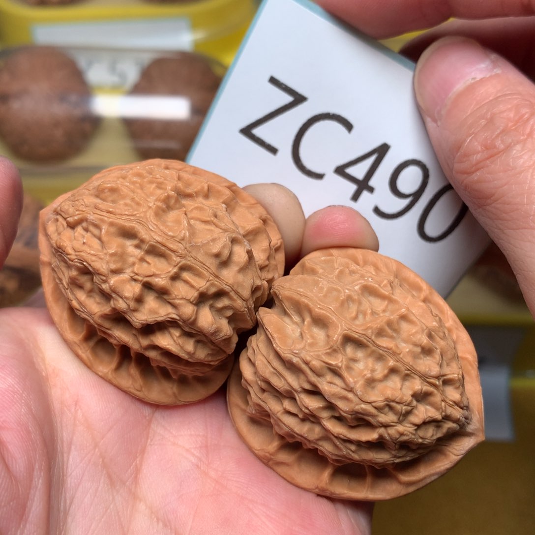 文玩核桃把件金牛38