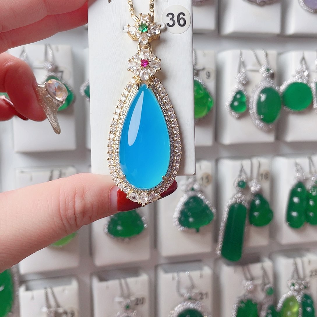 玛瑙/玉髓吊坠(赠链)未镶嵌