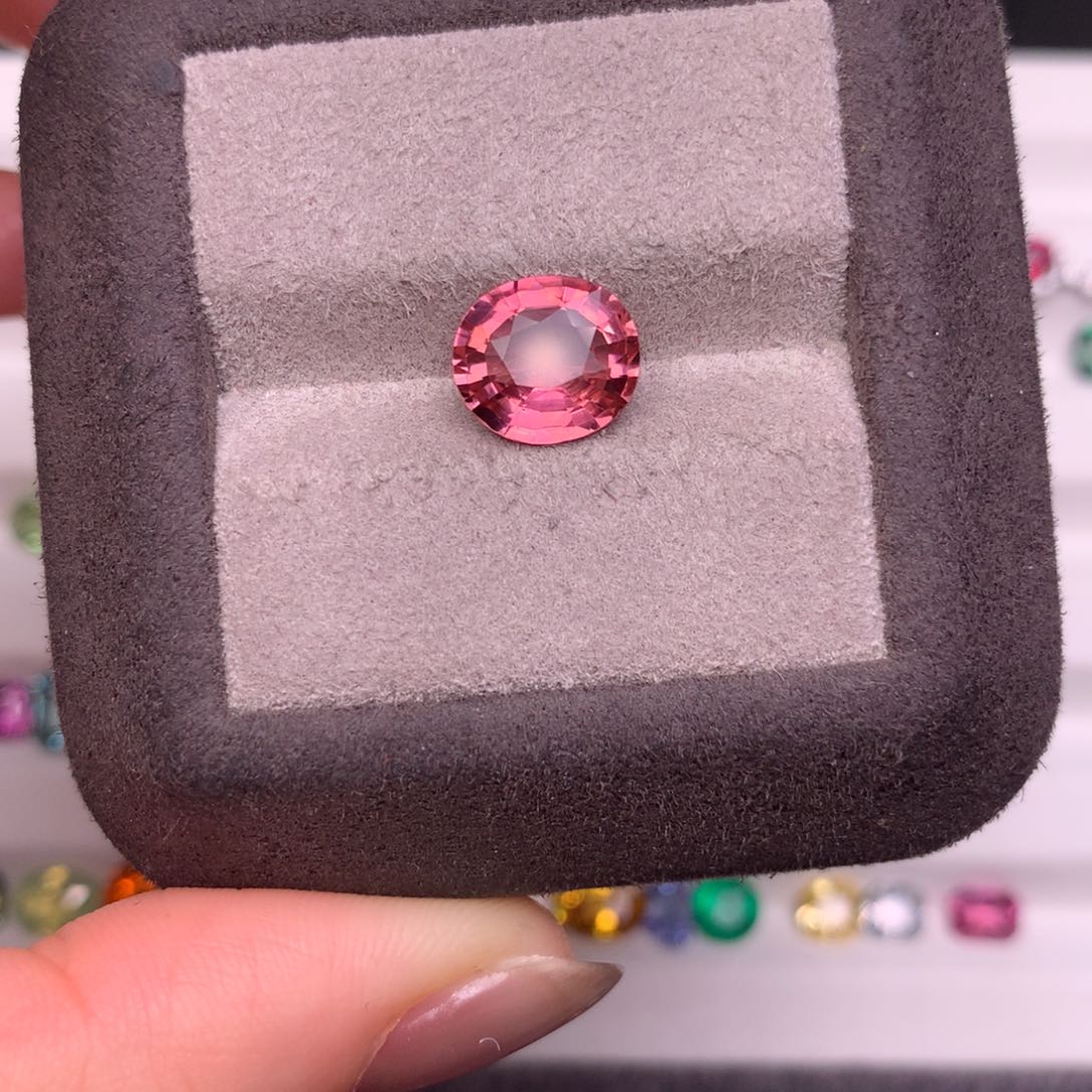 碧玺裸石未镶嵌2.36克拉