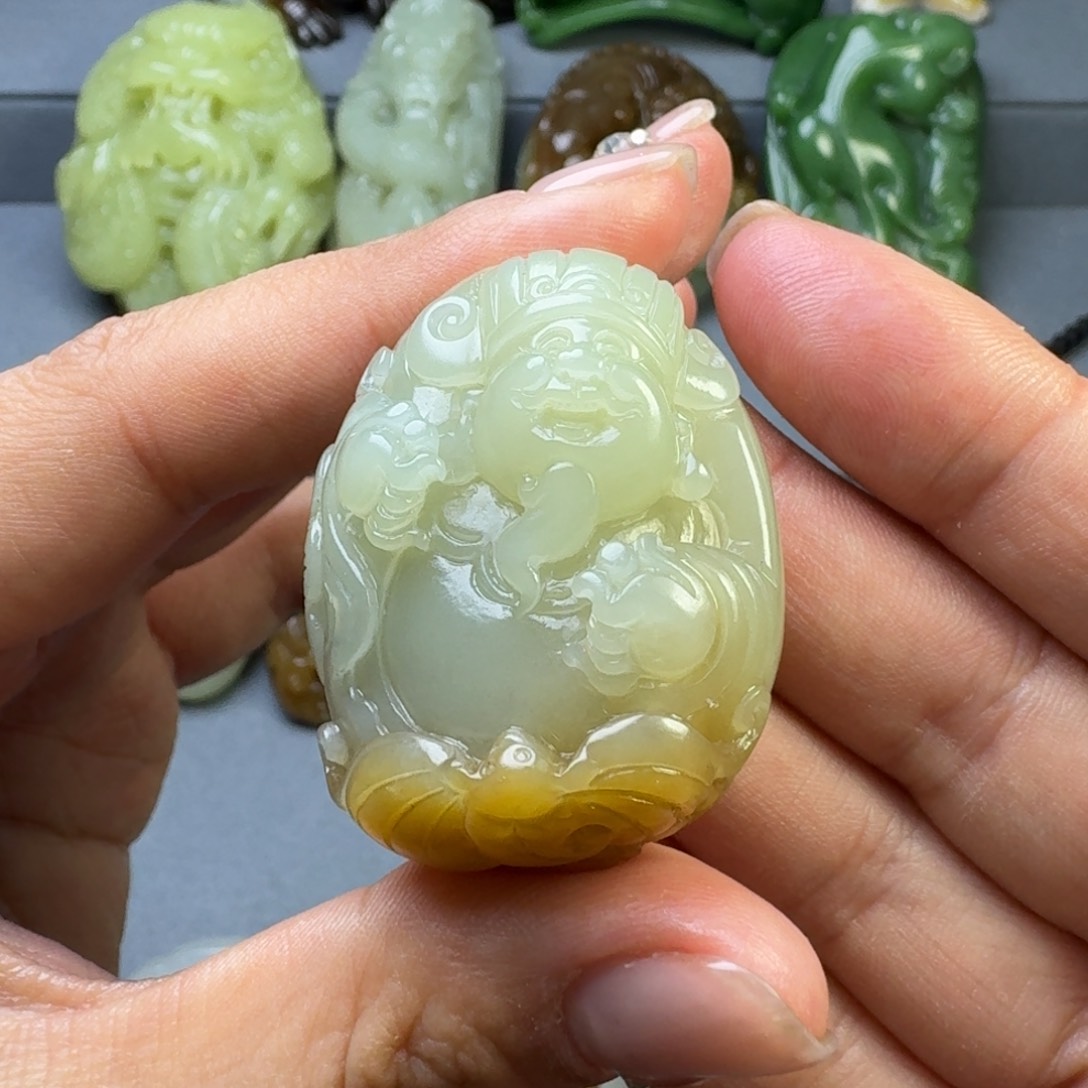 和田玉颈饰未镶嵌