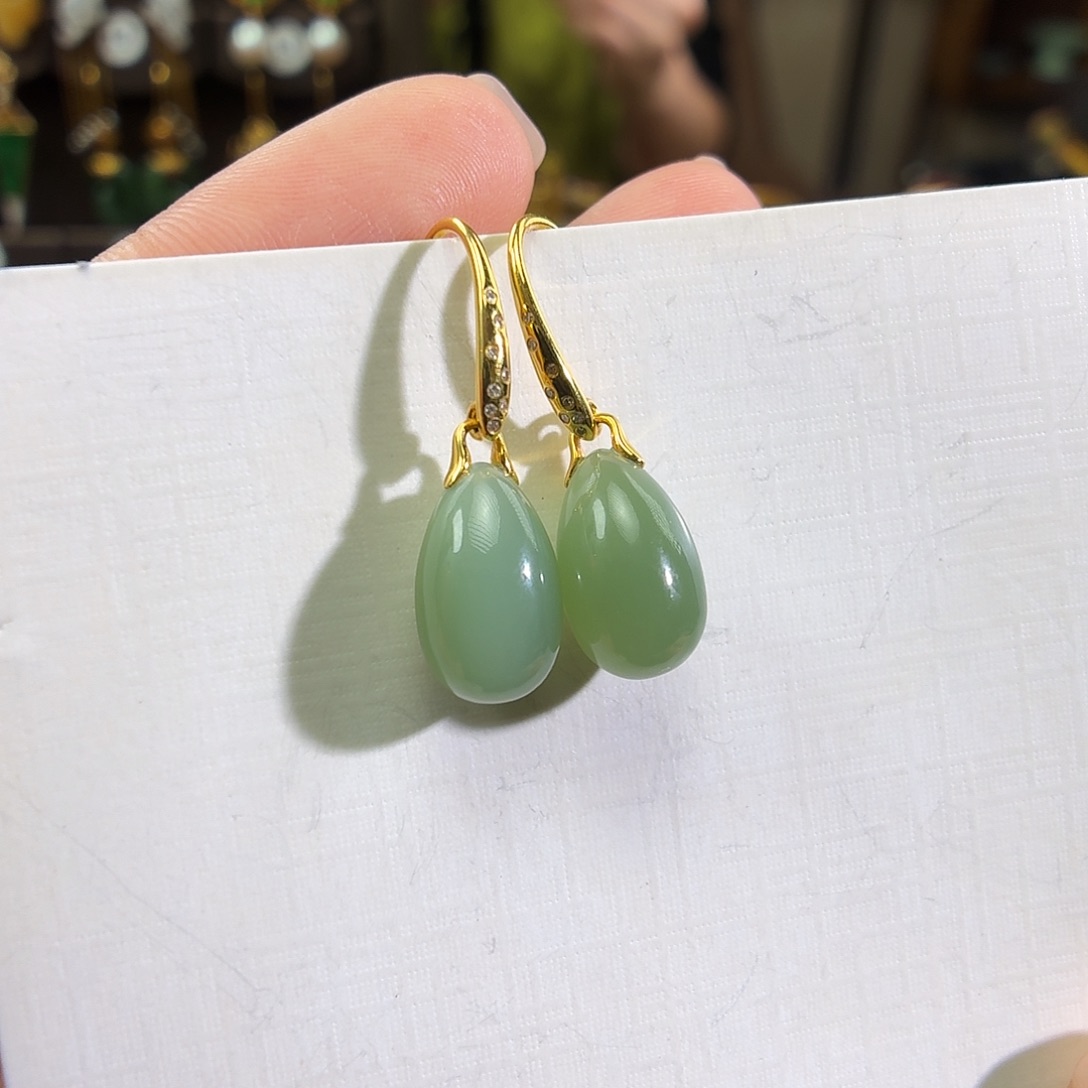 颈饰18K金镶嵌和田玉小*