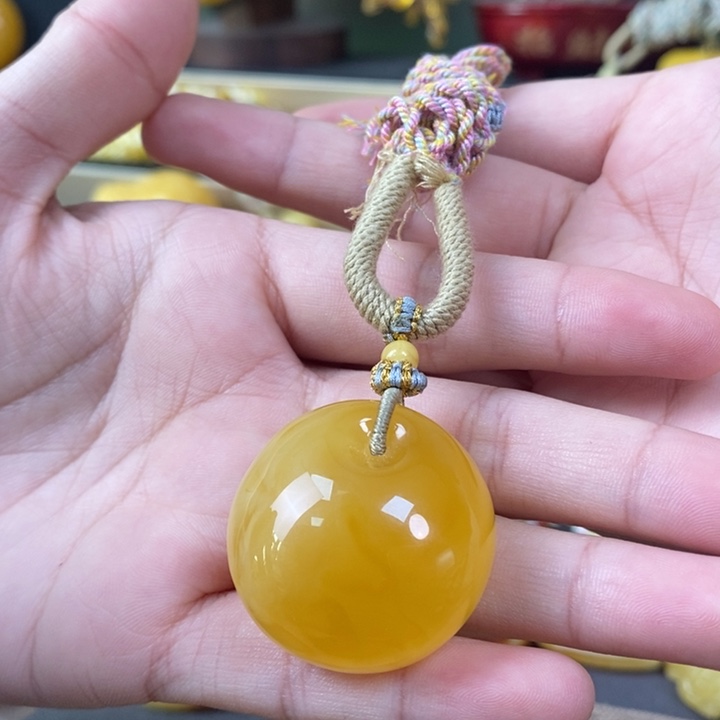 琥珀裸石未镶嵌公主扣