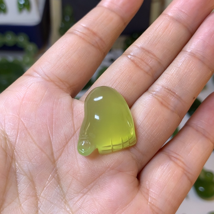 岫玉颈饰未镶嵌吊坠