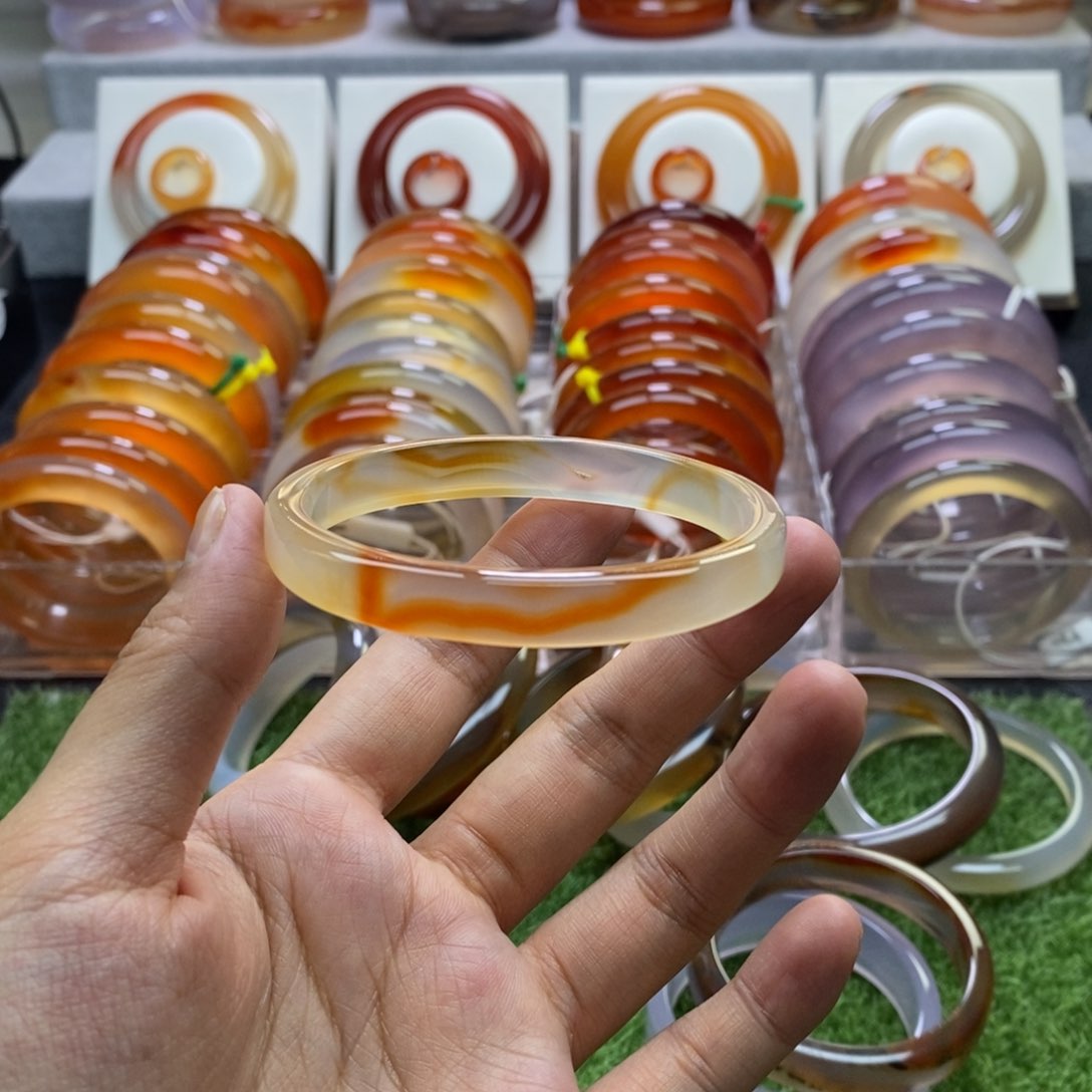 手镯玛瑙/玉髓未镶嵌