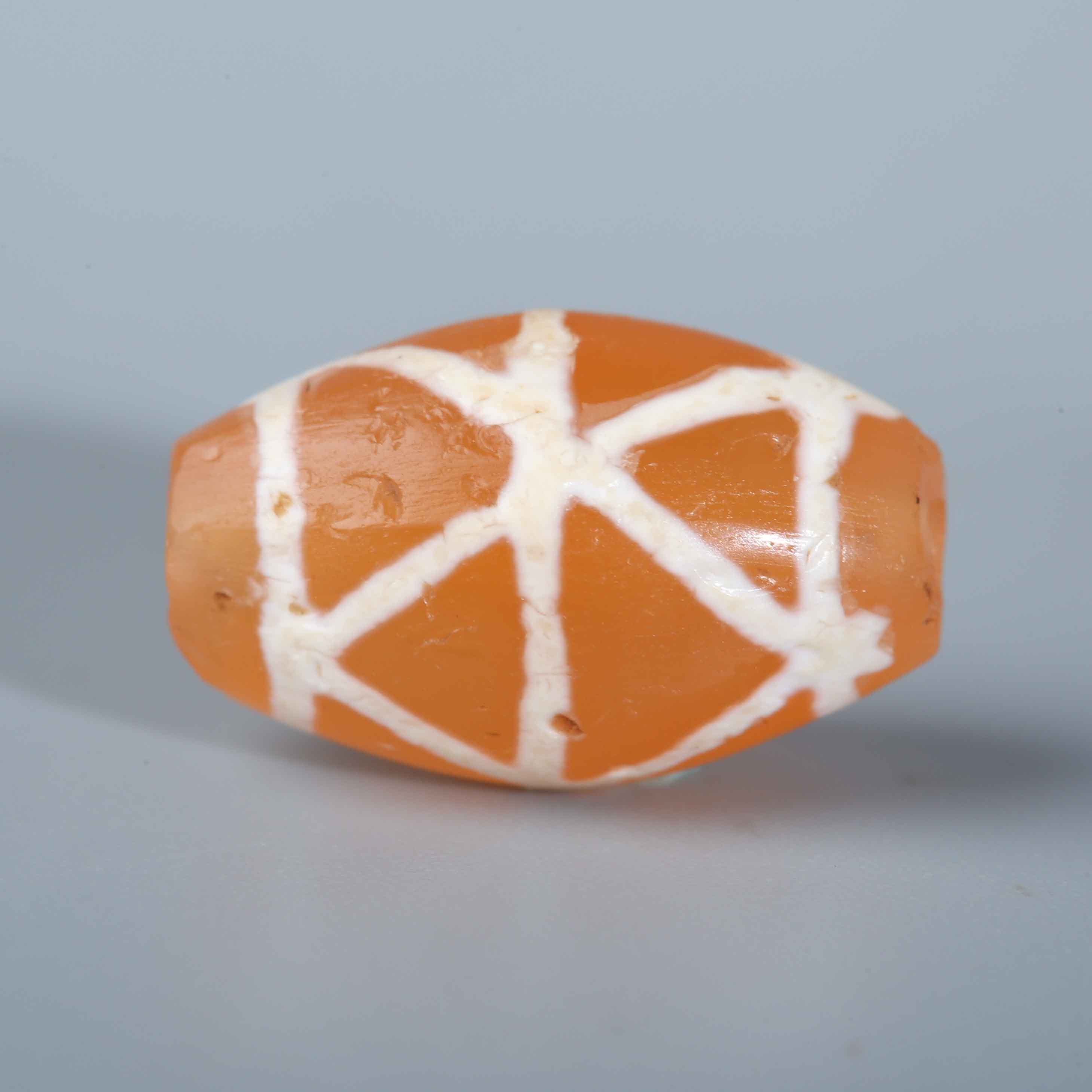 H13-411 东南亚Pyu时期特殊法恩斯图腾蚀花红玉髓珠 8.6*14.2mm