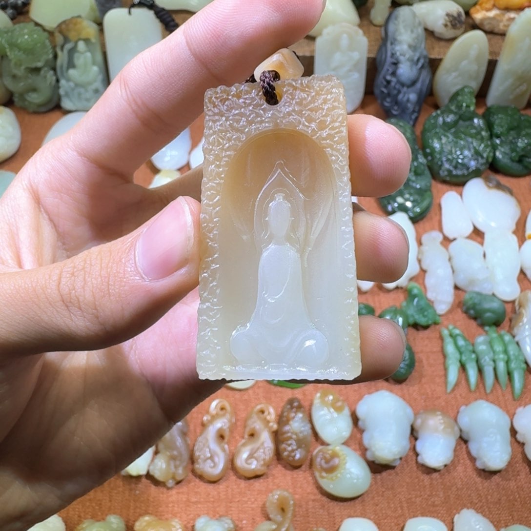 和田玉颈饰未镶嵌六*七