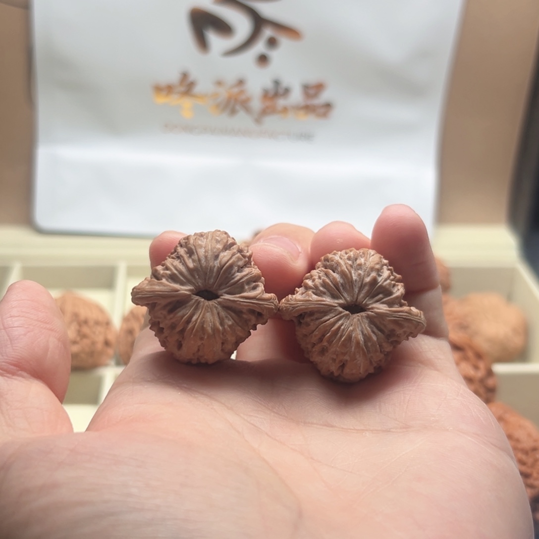 国***典文玩核桃吊坠3.2 满肉汉高楼