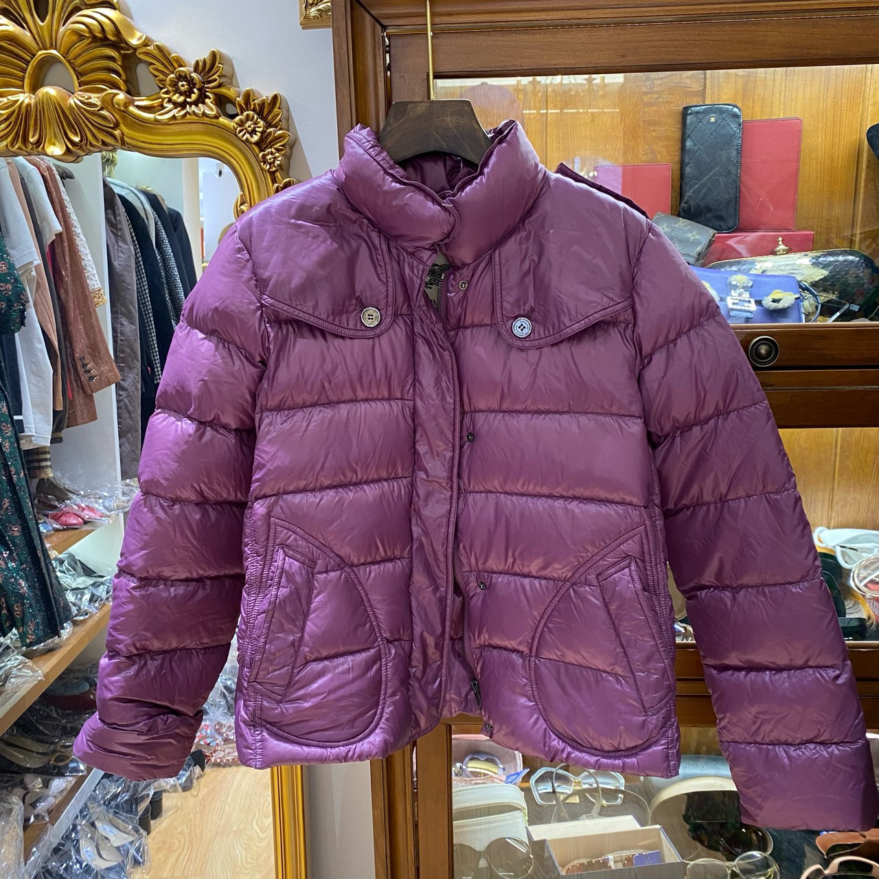 95新 BURBERRY/博柏利 御古屋/79073/紫色鹅绒羽绒服 m码