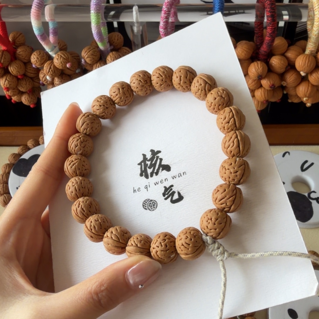 八***i野生小肥脐肌肉纹