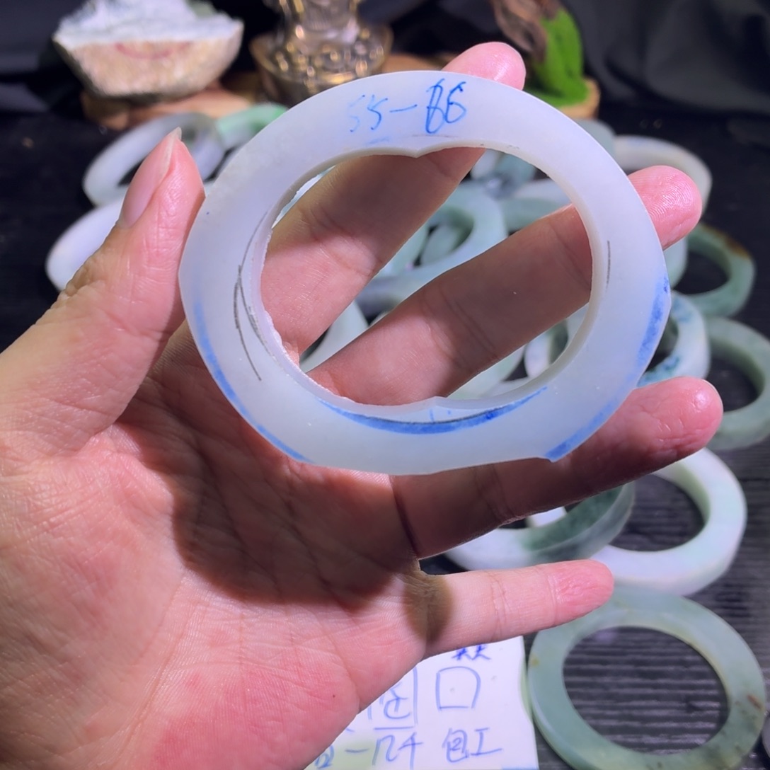 定制翡翠未镶嵌天然翡翠A货毛胚手镯定制