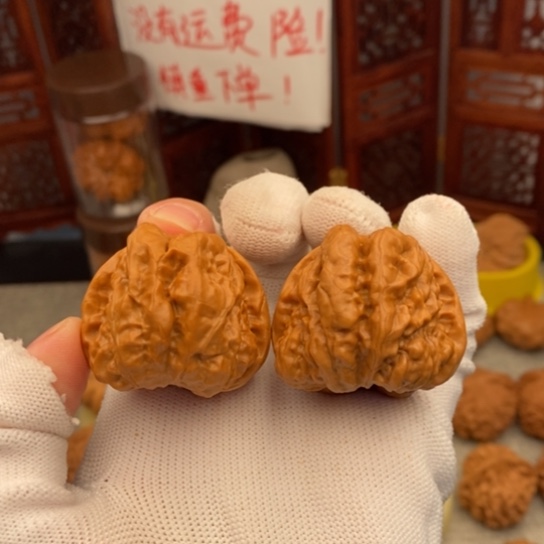 文玩核桃吊坠39大肚四开背