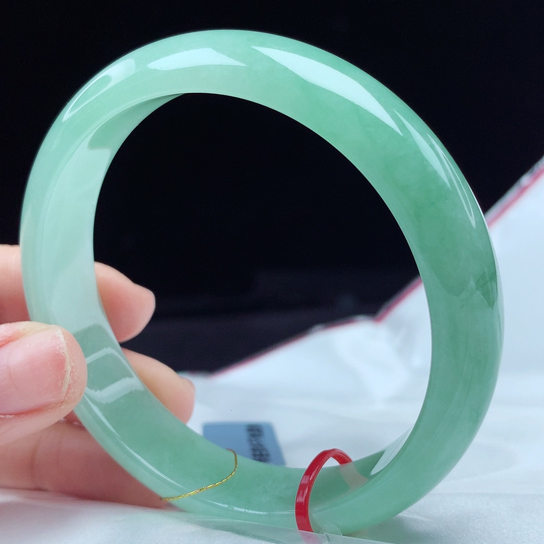 翡翠未镶嵌手镯56圈4124