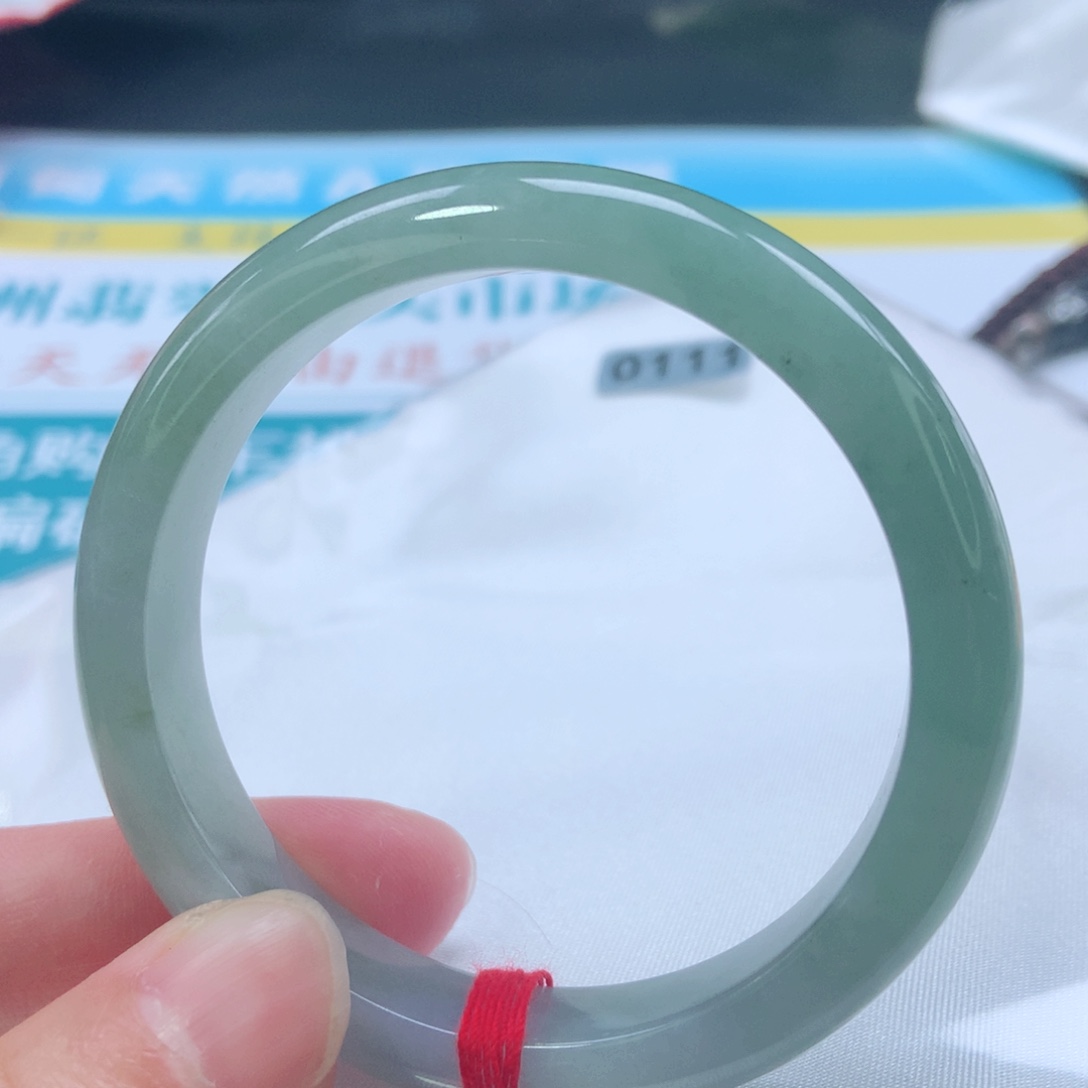 翡翠手镯未镶嵌0111号